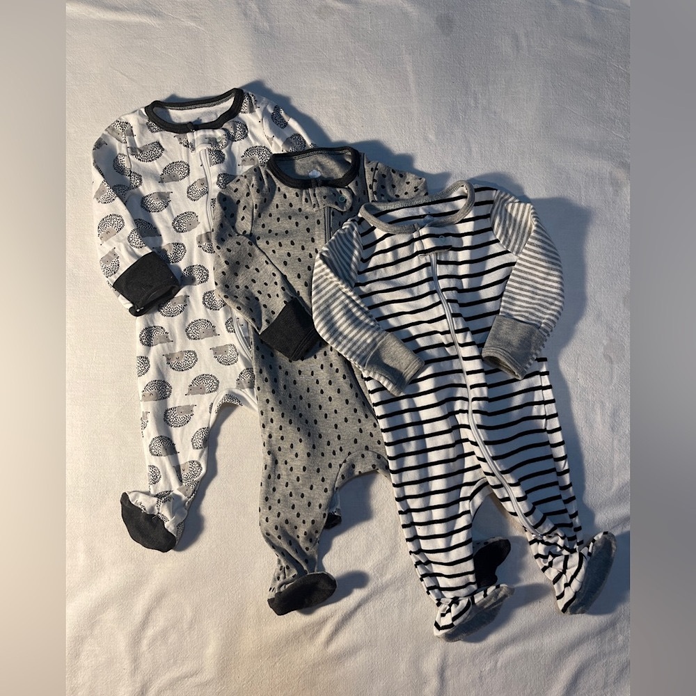 Infant baby footie pajamas. 3-6 months Gray & white set of 3